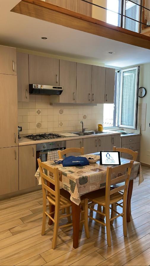Queen Carolina'S Homes - Apartments In Old Town เนเปิลส์ ภายนอก รูปภาพ